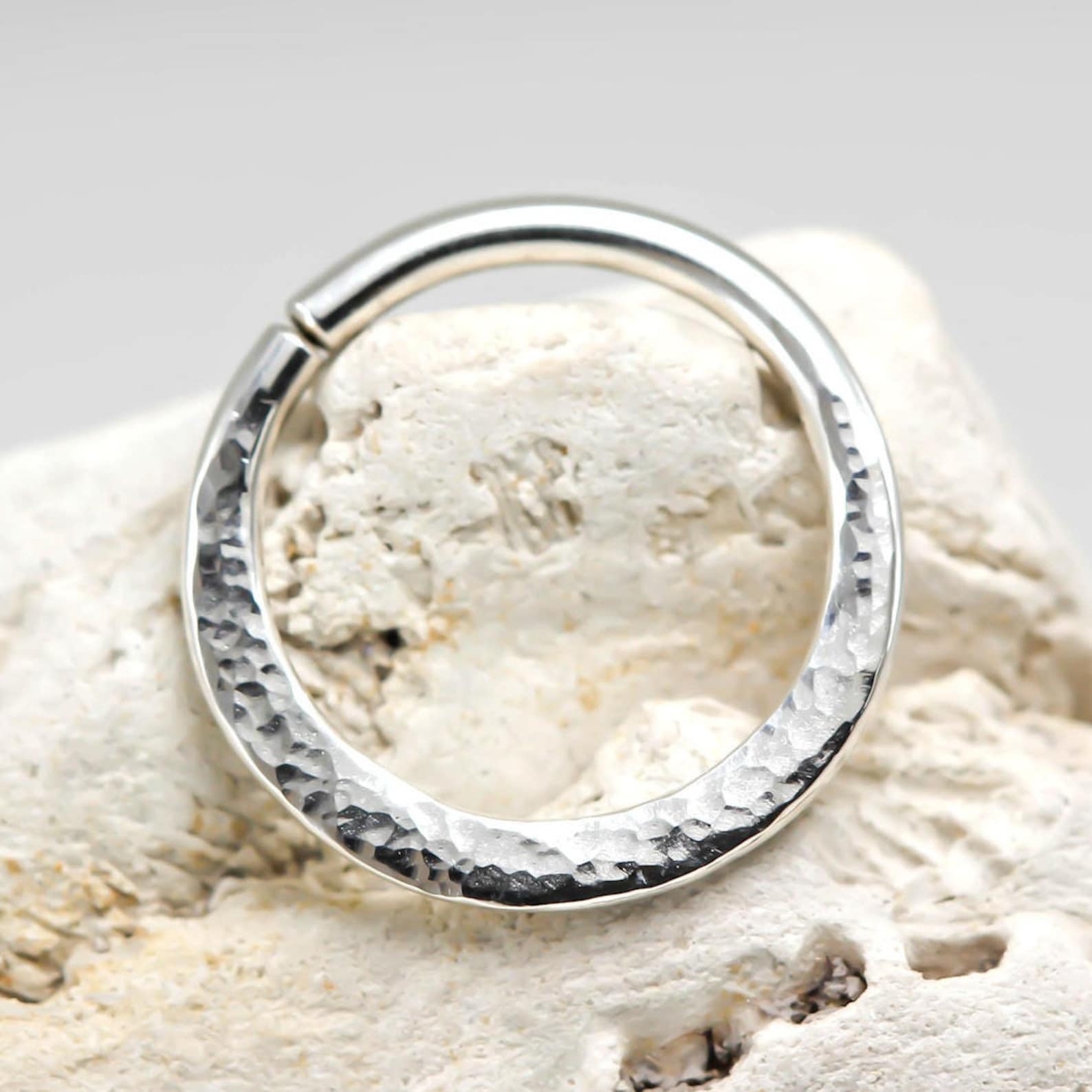 Серебряное/позолоченное кольцо – обзор и цена Body Jewelry Hangers