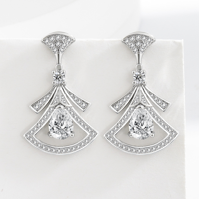 Изысканные веерообразные серьг – обзор и цена Body Jewelry Kit