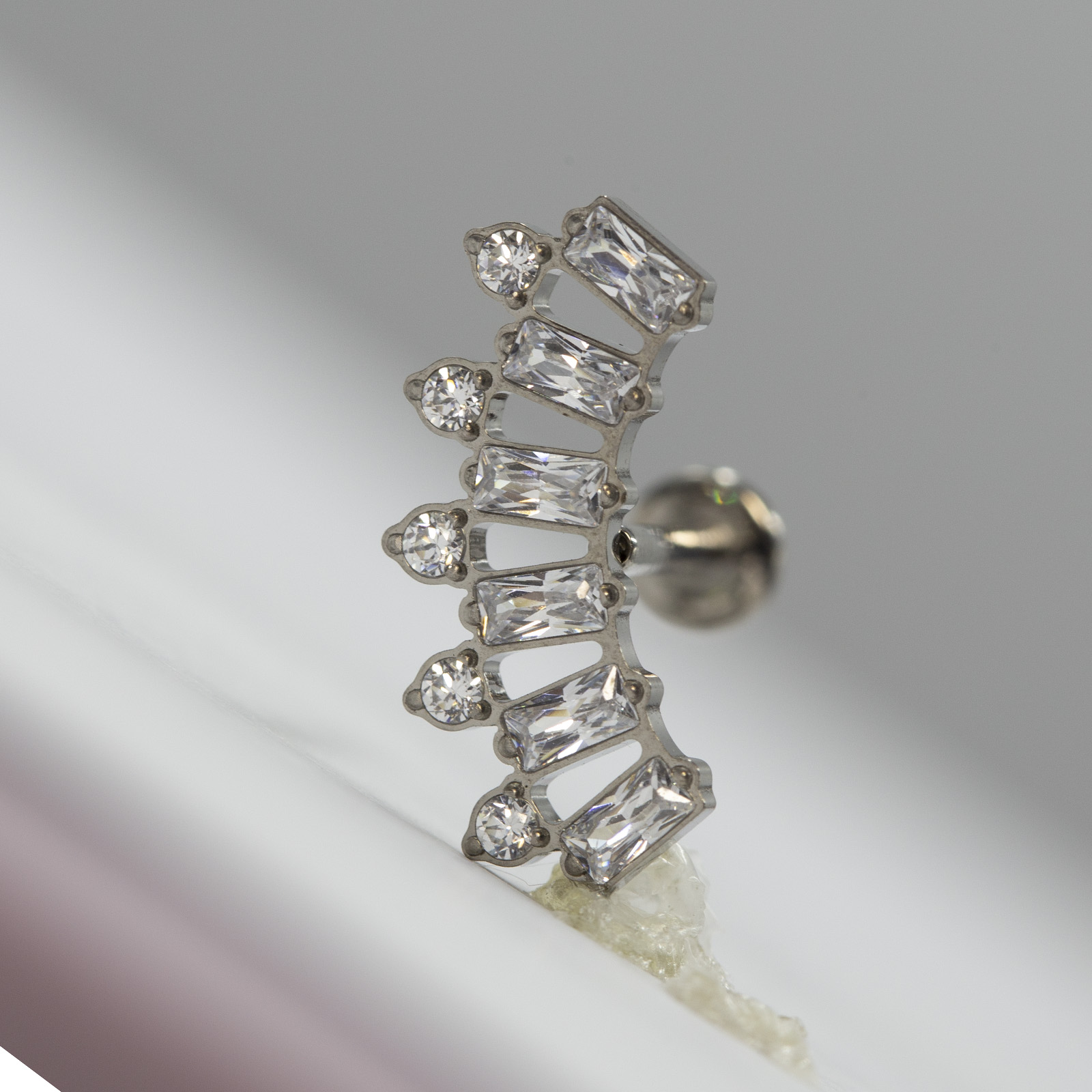 16 г имплантат из титана ASTM  – обзор и цена Body Jewelry Internally Threaded